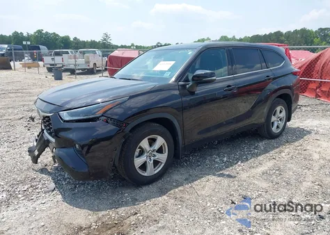 2021 Toyota Highlander Le z USA, uszkodzony, nr VIN 5TDBZRBHXMS156006